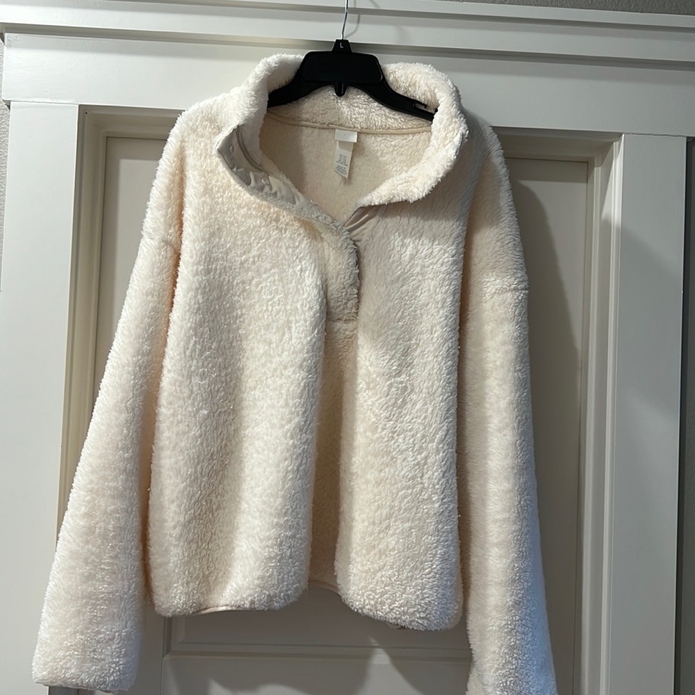 H&M Fuzzy Pullover